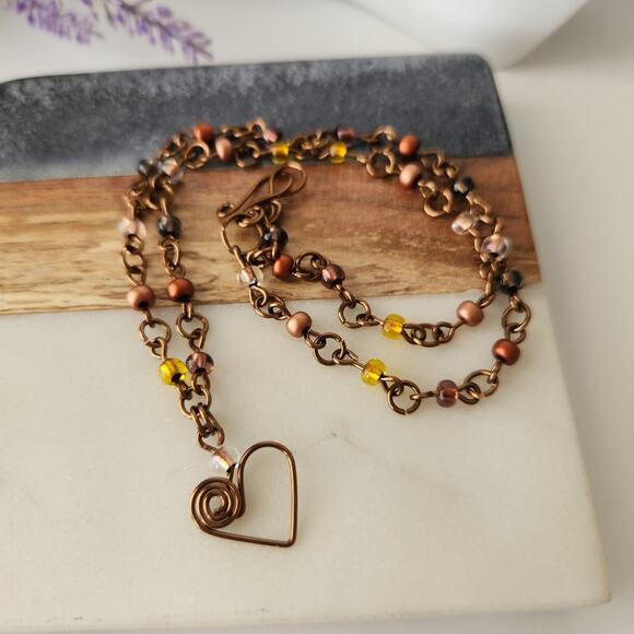 Antique Brass Wire Heart Pendant Beaded Chain Link Necklace - Picture 4 of 10